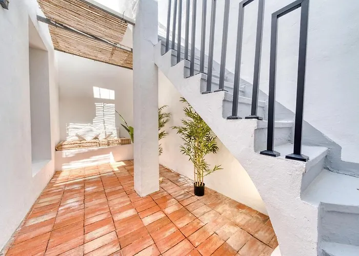 Chic Andalusian Retreat 아파트 *