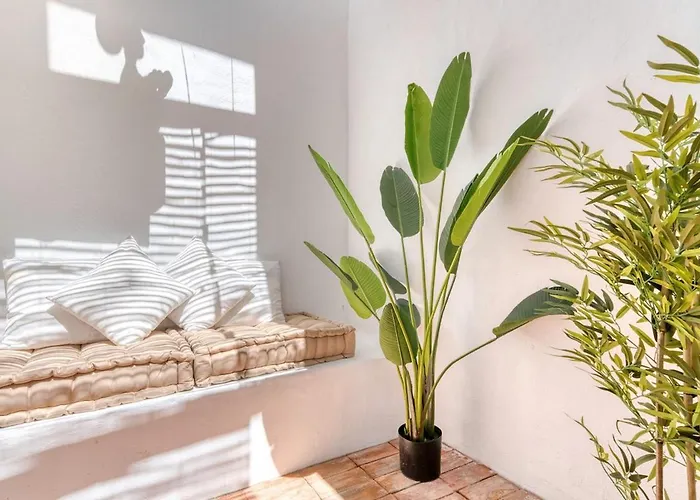 Chic Andalusian Retreat 아파트 *