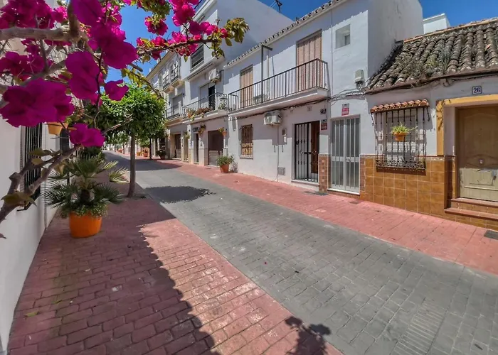 아파트 Chic Andalusian Retreat 에스테포나