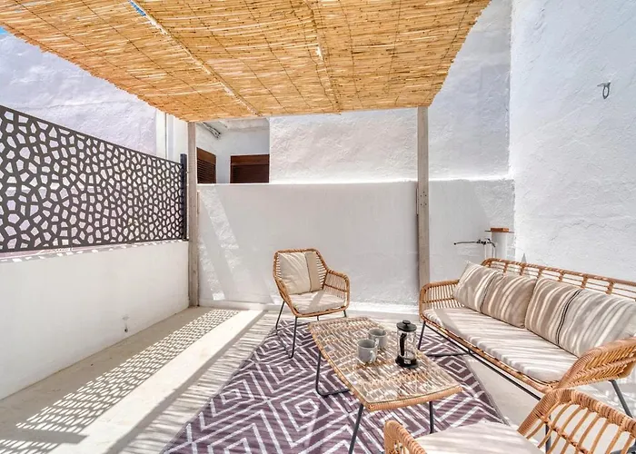 Chic Andalusian Retreat 에스테포나